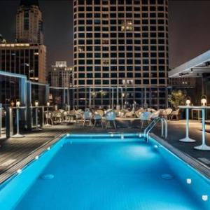 Steppenwolf Chicago Hotels - Viceroy Chicago