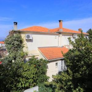 Apartments with parking space Supetar Brac - 16656