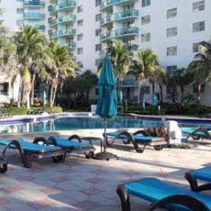 One bedroom apt parcial ocean view