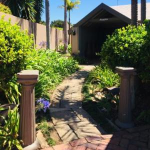 Dolphin Circle Bed and Breakfast