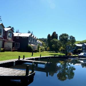 Twinlake Villas