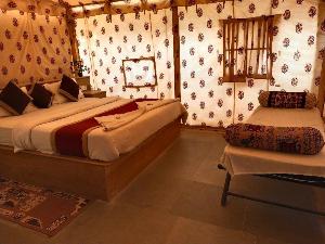 Aroma Desert Safari Camp, Dedha
