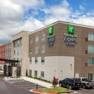 Holiday Inn Express & Suites TULSA SOUTH - WOODLAND HILLS