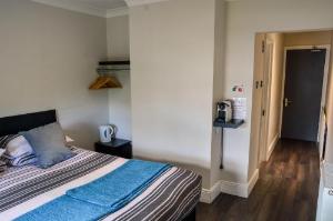 ARCHES Guest House, Southampton