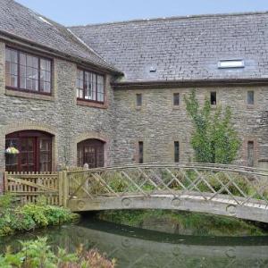 Hotels near Castle Hill Filleigh - Bridge House