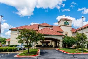 La Quinta by Wyndham Bentonville, Bentonville