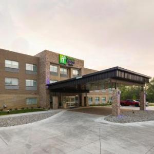 Holiday Inn Express & Suites Portage