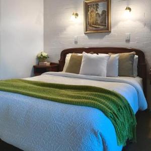 Hotels near Rochford Wines Yarra Valley - Victoria House Motor Inn