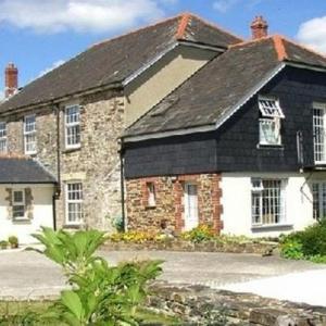 Lobhill Farmhouse Bed and Breakfast and Self Catering Accommodation