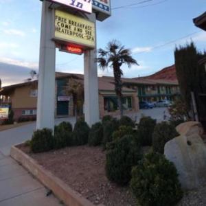 Coronada Inn & Suites