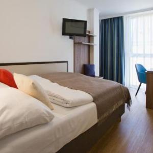 Hotels near TonHalle Munich - Aurbacher Hotel