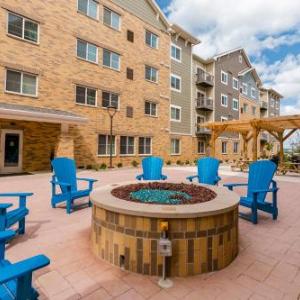 WaterWalk Extended Stay by Wyndham Kansas City - Overland Pk