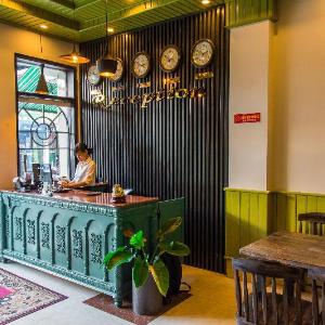 Amona Hotel