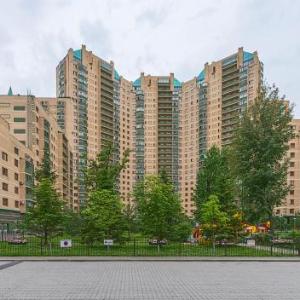 FlatHome24 u metro Udel'naia