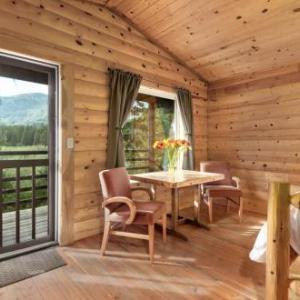 Summit Mountain Lodge and Steakhouse