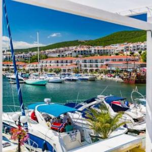 Delfin Port Apartments - Prime Location & Parking & Pet Friendly