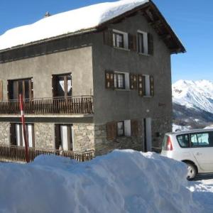 Apartment with 3 bedrooms in Les menuires with wonderful mountain view balcony and WiFi 600 m from the slopes