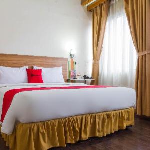 RedDoorz Plus at Amalio Hotel Surapati