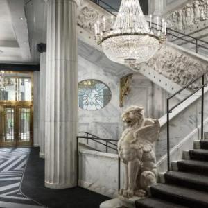 Hotels near Hard Rock Cafe Atlanta - The Candler Hotel Atlanta Curio Collection by Hilton