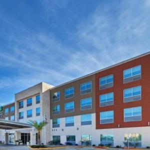 Holiday Inn Express & Suites Brenham South an IHG Hotel