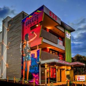 Breeze Lodge