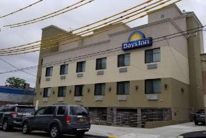 Days Inn by Wyndham Brooklyn Marine Park, Brooklyn