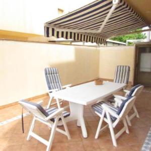 Saromar I Apartament amb gran terrassa per 6 persones a 5 minuts de la Platja Gran