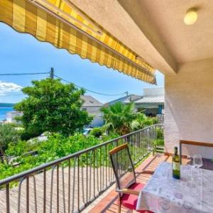 One-Bedroom Apartment in Crikvenica V