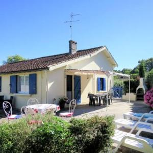 Holiday Home Pontac-Gadet 1 - JDL100