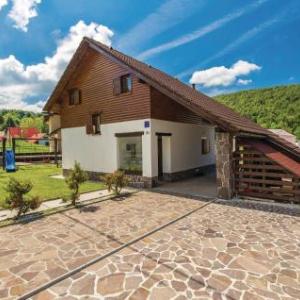 Three-Bedroom Holiday Home in Begovo Razdolje