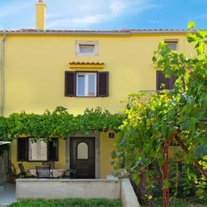 Holiday Home Antica - PUT103