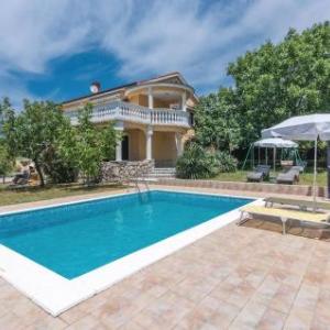 Four-Bedroom Holiday Home in Linardici