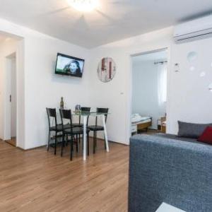 Two-Bedroom Apartment in Vir