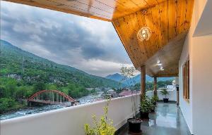 Hotel Kullu Valley, Bajaura