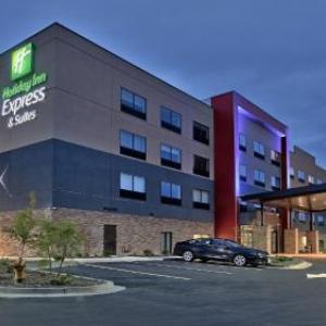 Holiday Inn Express & Suites Broomfield