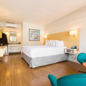 Hotels near Savannah International Trade and Convention Center - The Thunderbird Inn