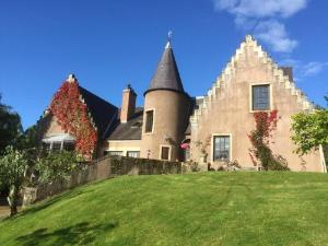 Highland Bear Lodge & Luxury Bear Huts, Inverness