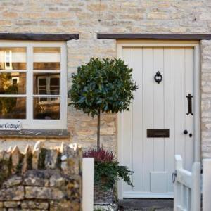 The Cotswold Snug