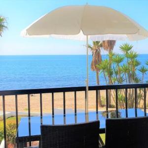 Dona Lola Micaela Beach front duplex 2 bedroom apartment - open sea and beach views surrounded by bars and restaurants - Costa del Sol - CS199