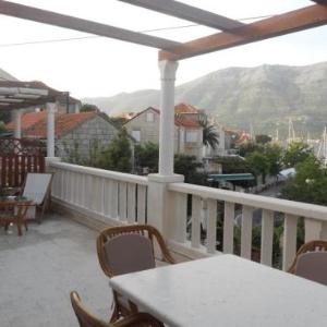 Apartment in Korcula with sea view terrace air conditioning Wi-Fi (4695-1)