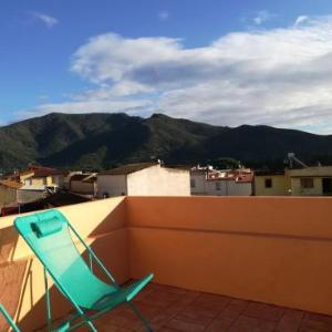 House with 3 bedrooms in San Vito with wonderful mountain view and enclosed garden 6 km from the beach