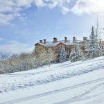 Snowmass Village 2 Bedroom Condo at Woorun Place Ski in Ski out with transfers