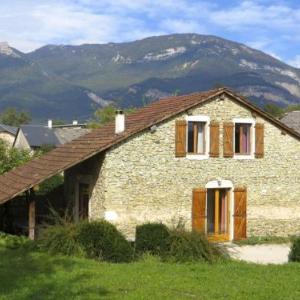 Gîte Ceyzérieu 3 pièces 4 personnes - FR-1-493-205