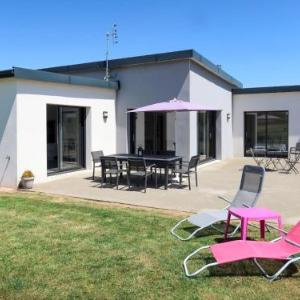 Holiday Home Terre et Mer - TRZ203