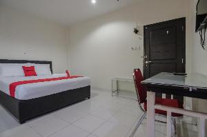 RedDoorz Syariah near Jamtos Jambi, Jambi