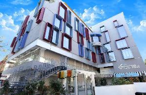 Humming Bird Hotel & Banquet, Nadiad