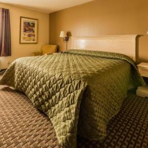 Hotels near The GrandWay Events Centre - The Village Inn