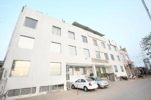 OYO 3712 Chandigarh Grand, Chandigarh