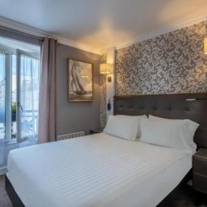 Hotels near Elysee Montmartre - Hotel Marena