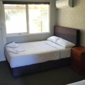 Bateau Bay Hotel